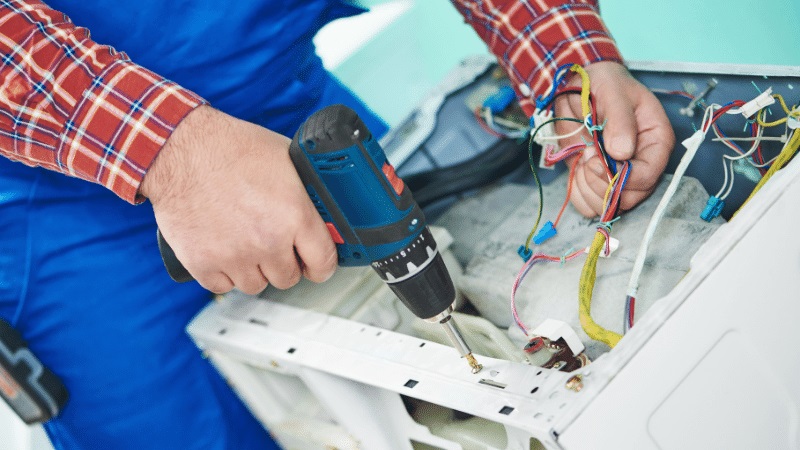 Selendi Sharp Sharp çamaşır makinesi kart tamiri – Su almama arızası orijinal parça ile giderildi. - Teknik servis örneği